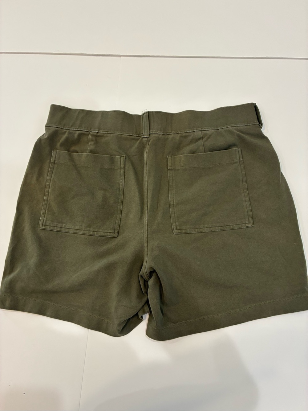 Lands’ End Starfish Pull‑On Cargo Shorts (Large) Olive Green Like New - Picture 2 of 12